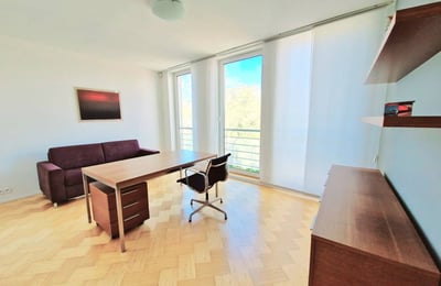 Rental of a spacious 3-room apartment, 100 m², Old Town, Bratislava, Slovakia
